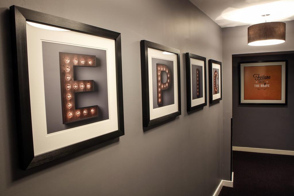 Epic Apartments Seel Street Liverpool Room photo