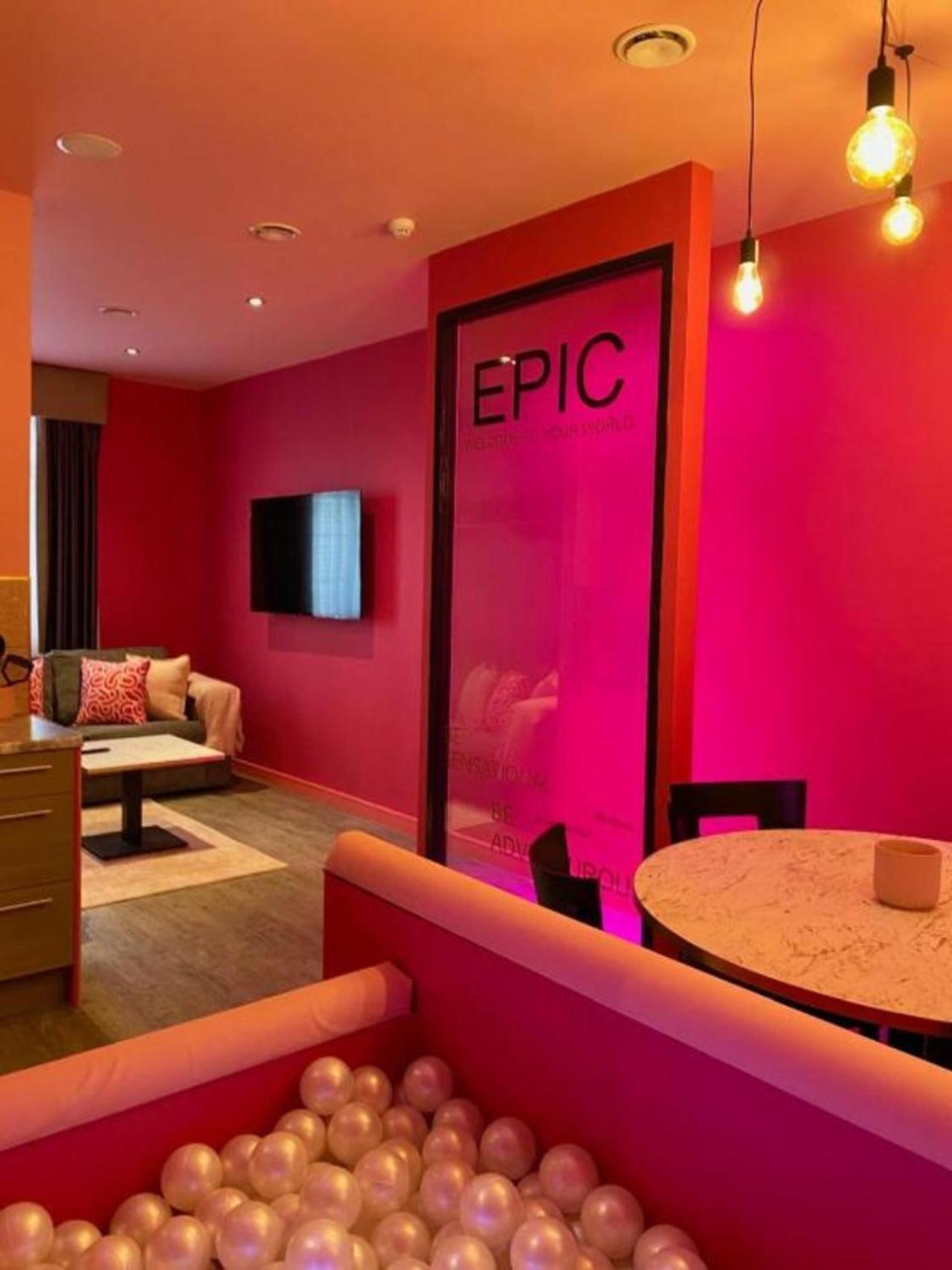 Epic Apartments Seel Street Liverpool Room photo